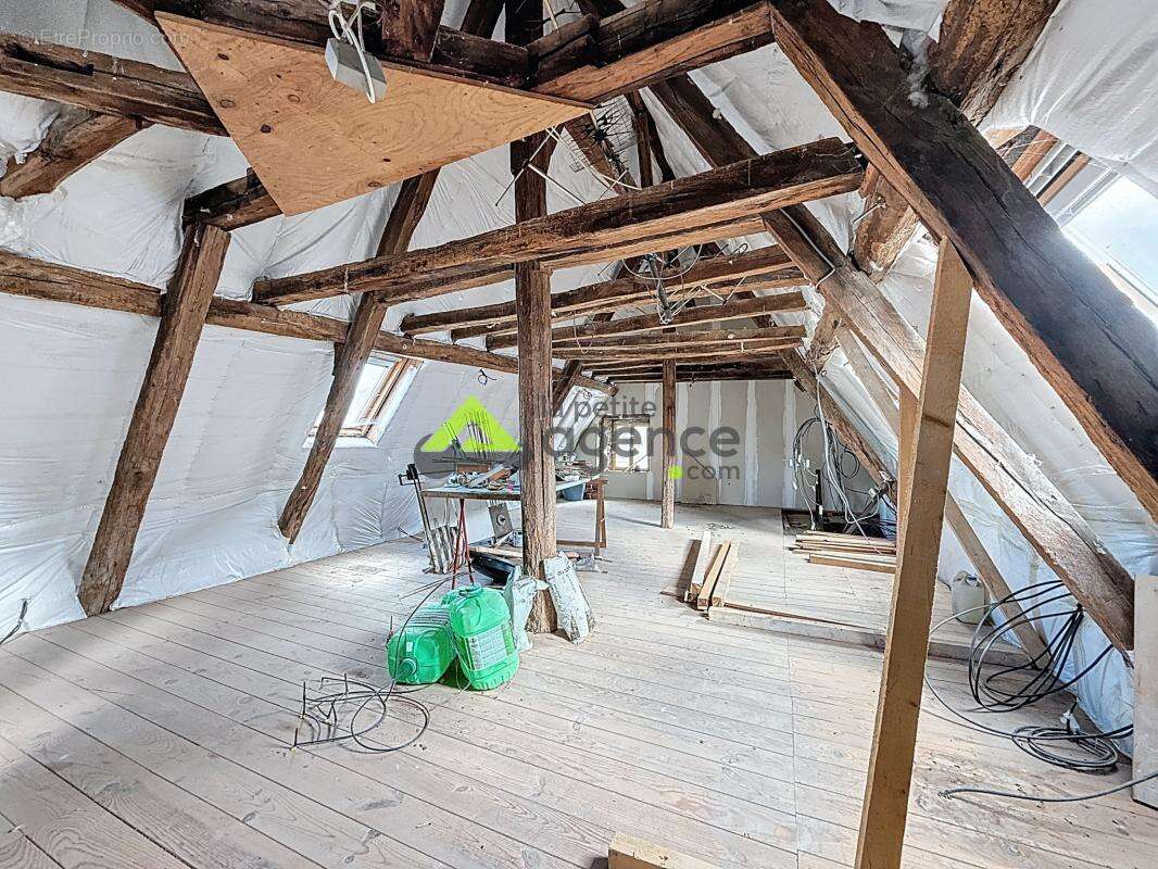 Appartement à SAINT-VAURY