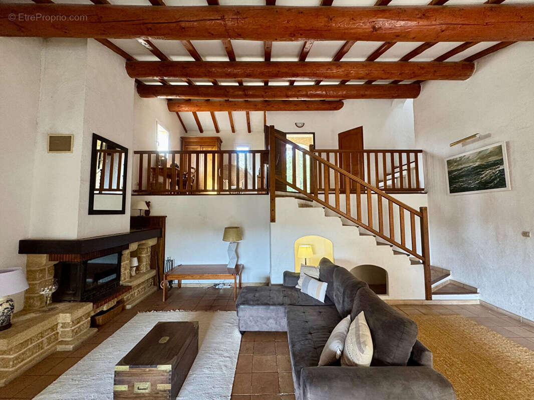 Maison à ENSUES-LA-REDONNE