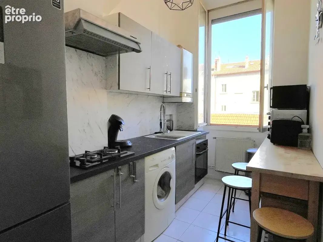 LYON 6 Notre Dame : Joli T2 rénové au calme absolu ! - photo 5