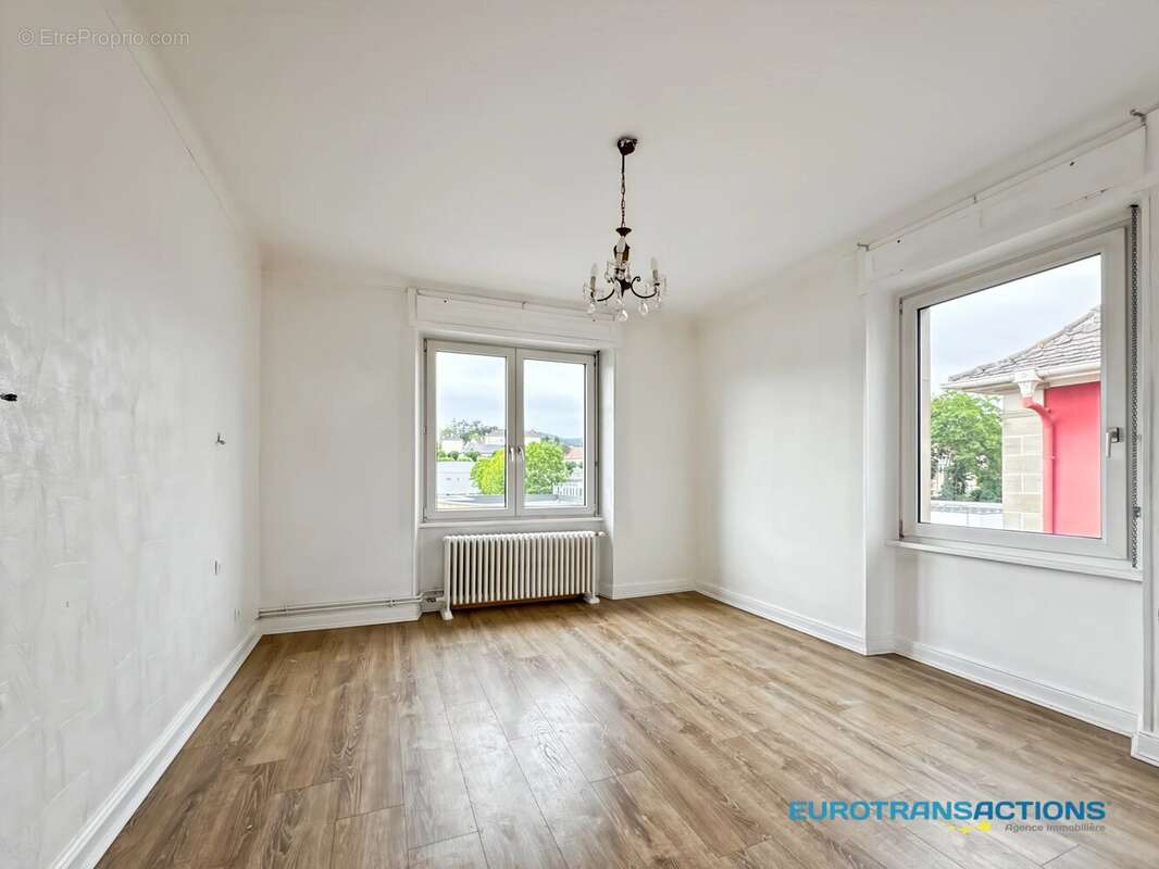 Centre-ville de SAVERNE, Appartement 4/5 pièces de 87 m² avec terrasse - photo 4