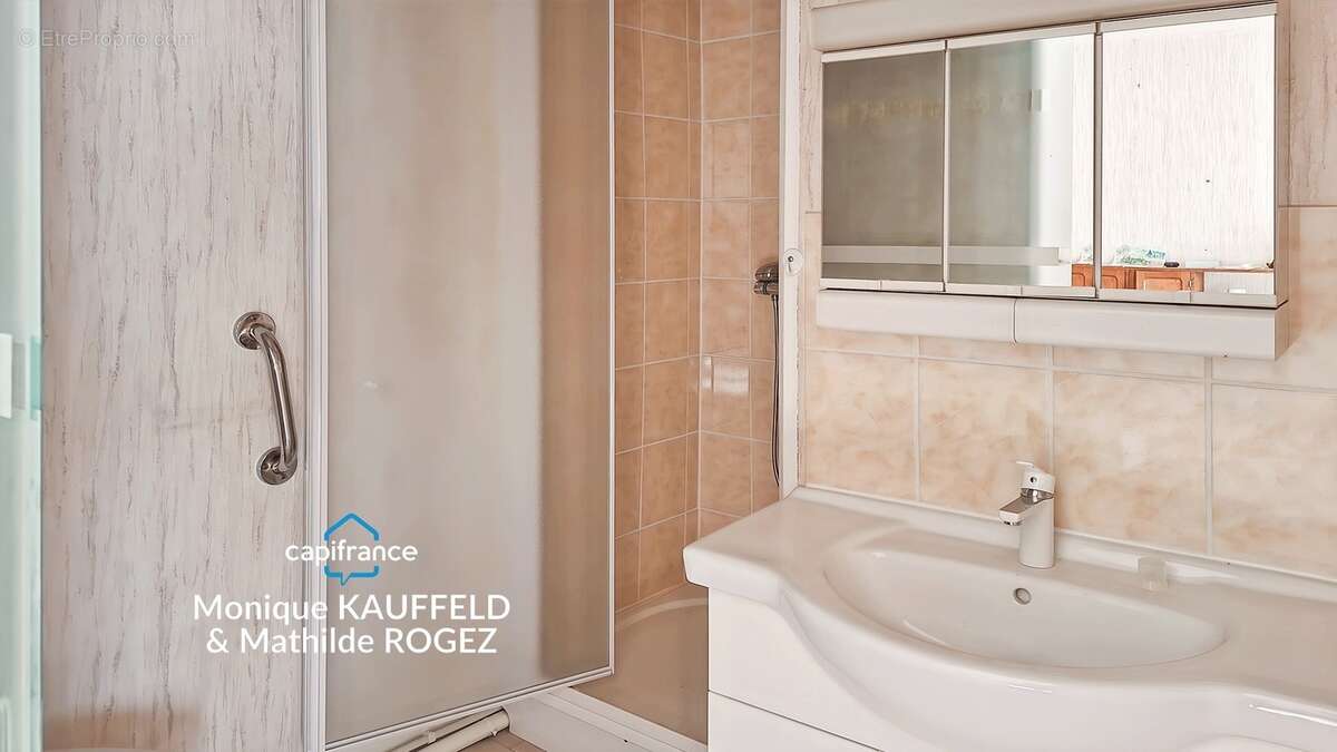 Immeuble de rapport à vendre COURPIERE (63) - photo 10