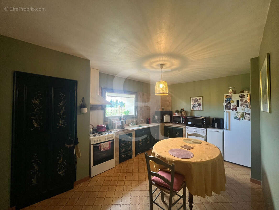 Maison à PERNES-LES-FONTAINES