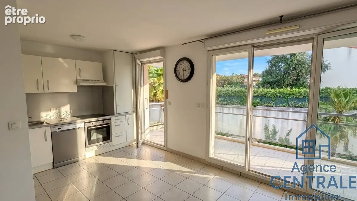 Appartement 2 pièces 44 m² à vendre à La Ciotat (13600) - photo 2