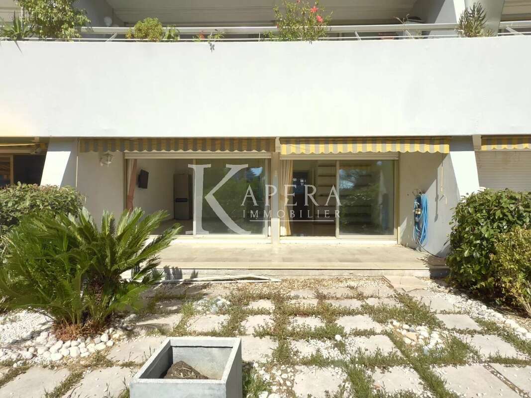 Appartement à VILLENEUVE-LOUBET