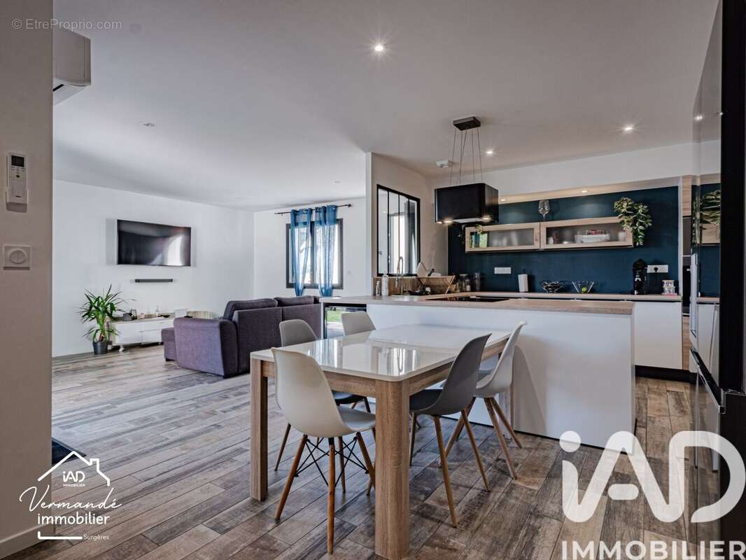 Photo 2 - Maison à SURGERES