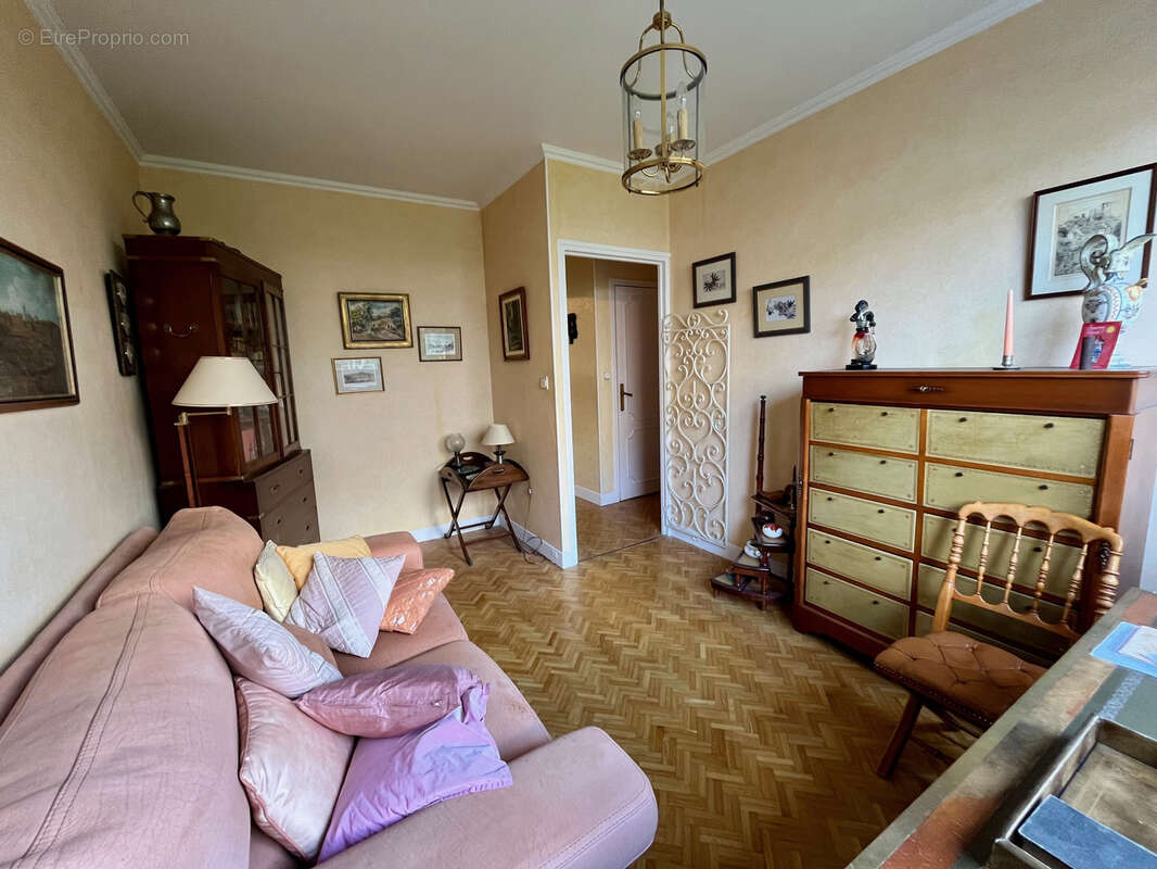 Appartement à SAINT-MAUR-DES-FOSSES