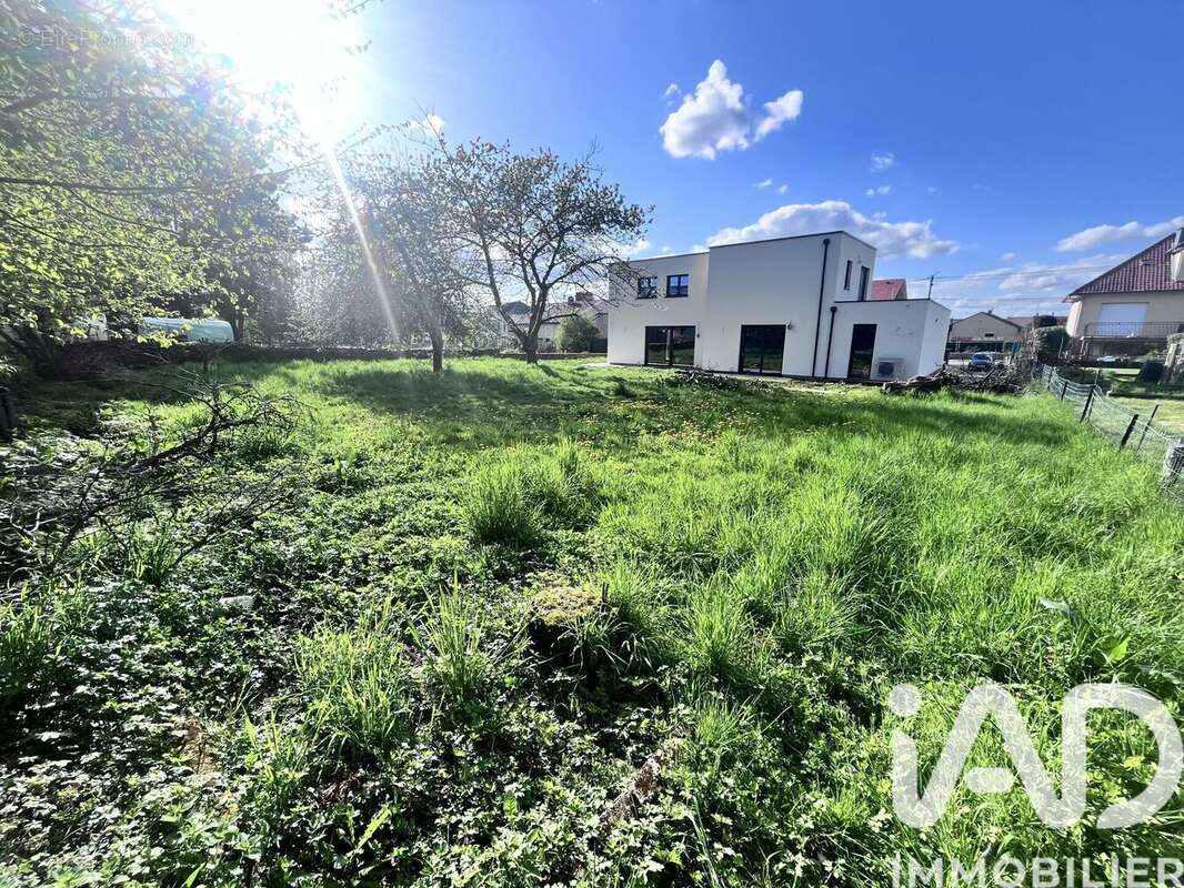 Photo 3 - Terrain à HAUCOURT-MOULAINE