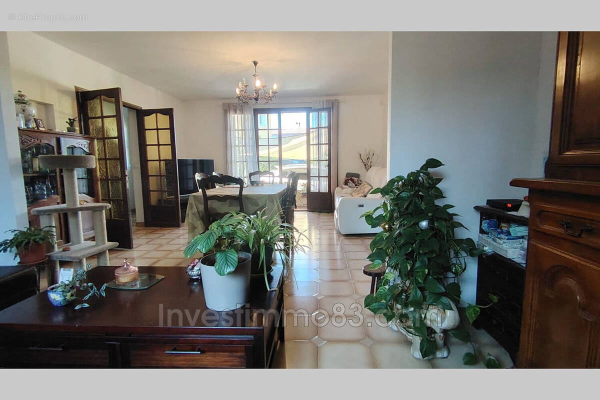 Maison 135 m² à Brignoles  - photo 4