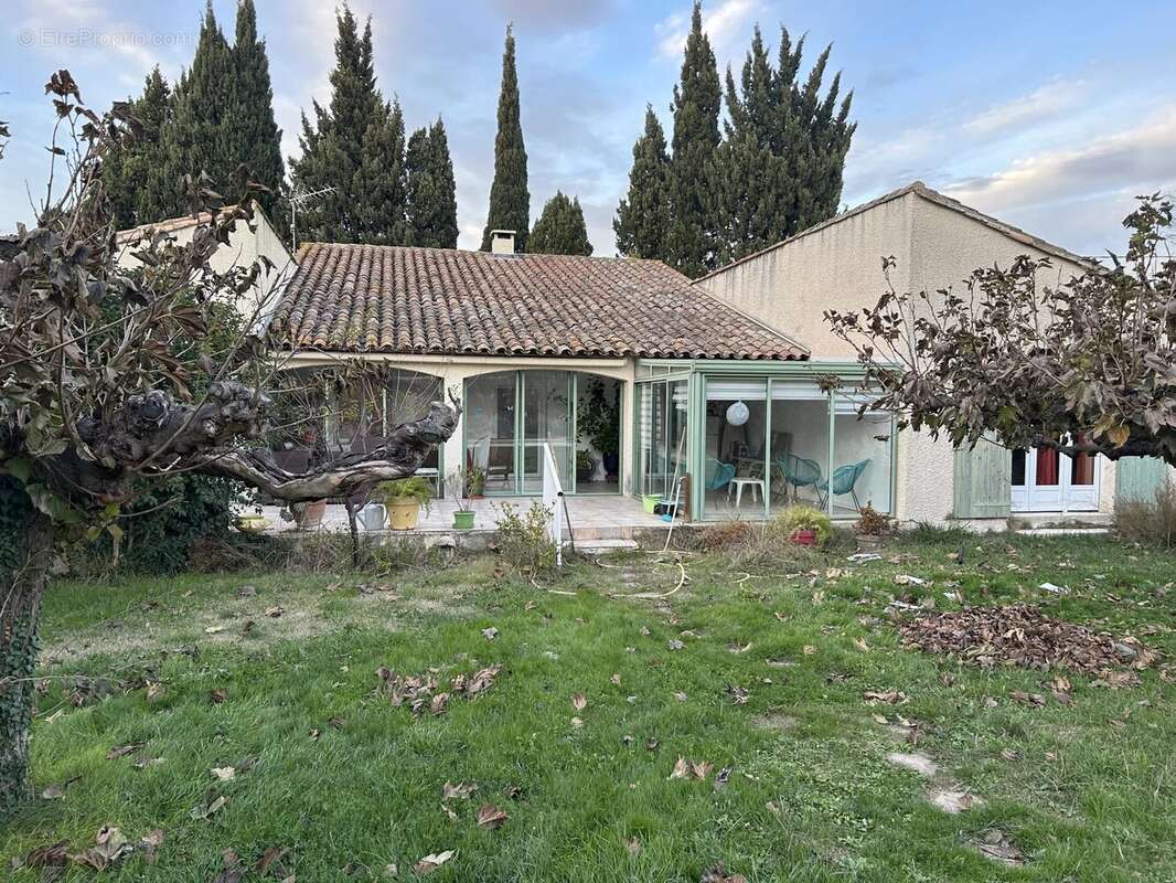 Maison à FONTVIEILLE