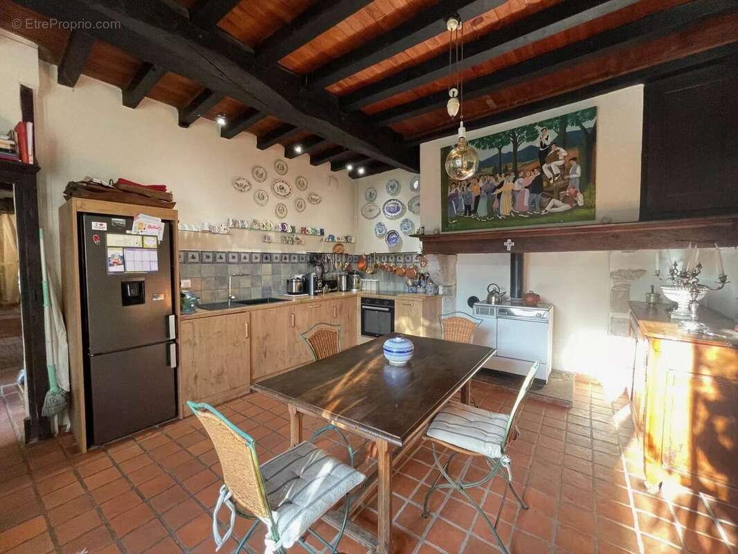 Maison à SAUVETERRE-DE-BEARN