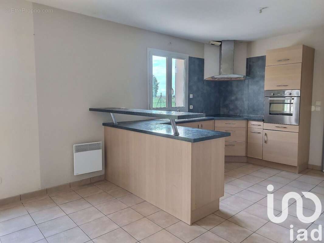 Photo 3 - Maison à LANDELLES