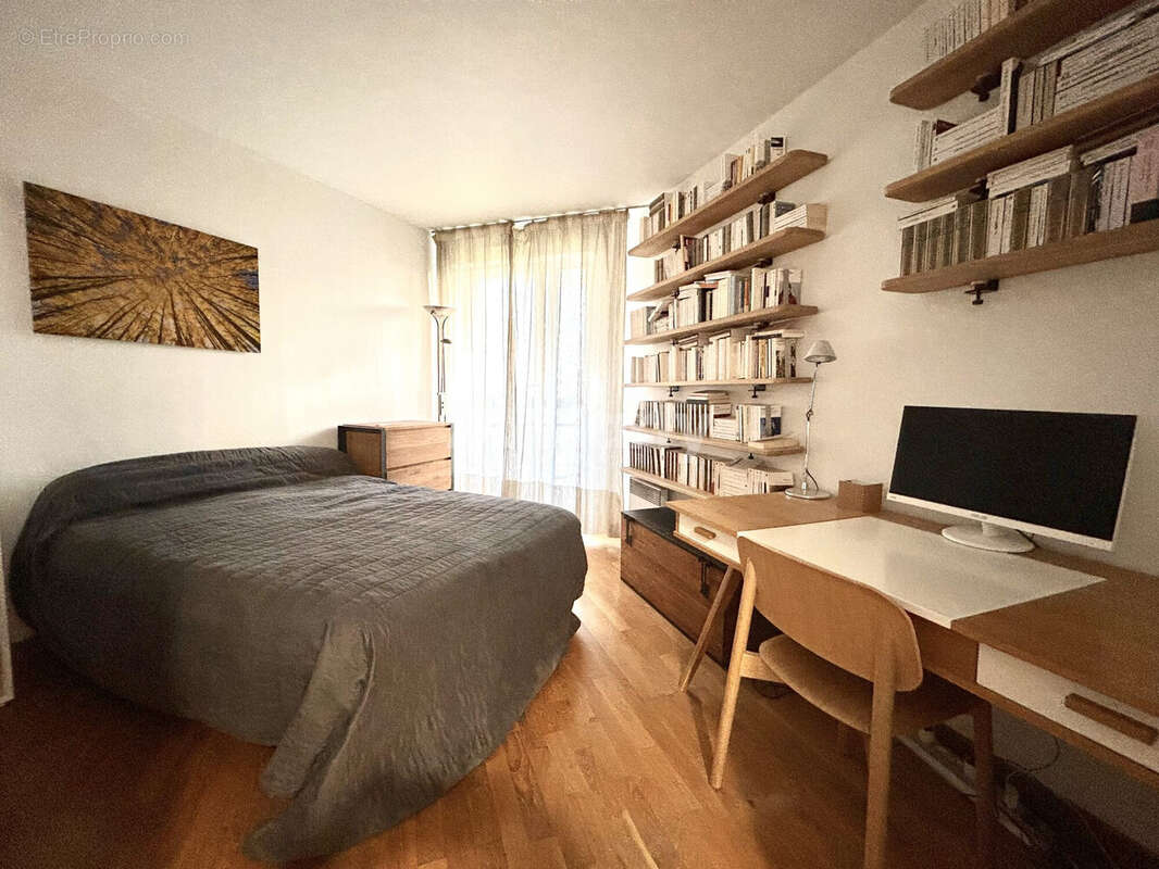Appartement à PARIS-19E
