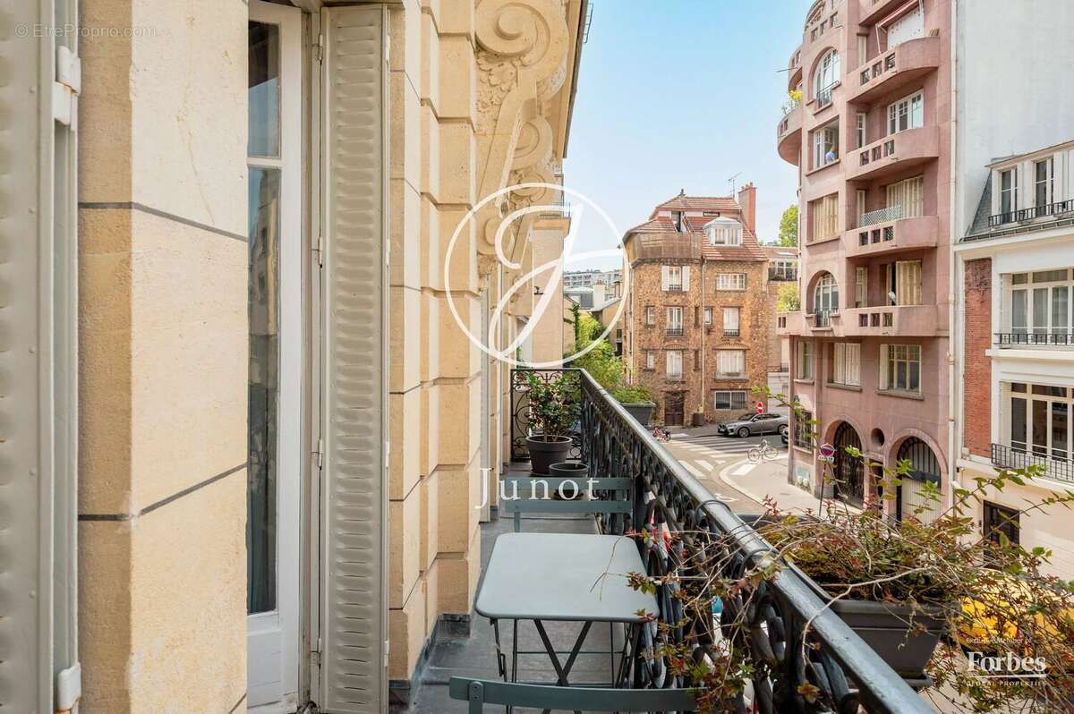 Paris 16e - JASMIN - Appartement - 4 pièces - 89,20m² Carrez - 2 chambres - Balcon - Vue ciel - photo 17