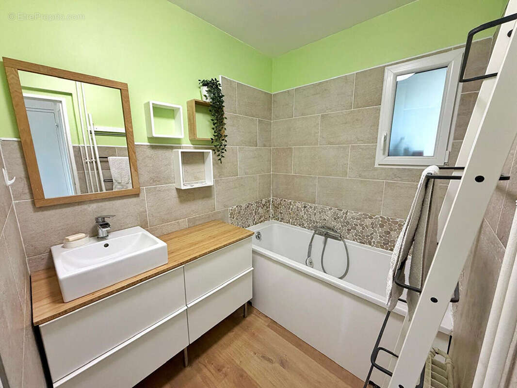Appartement à NANTERRE