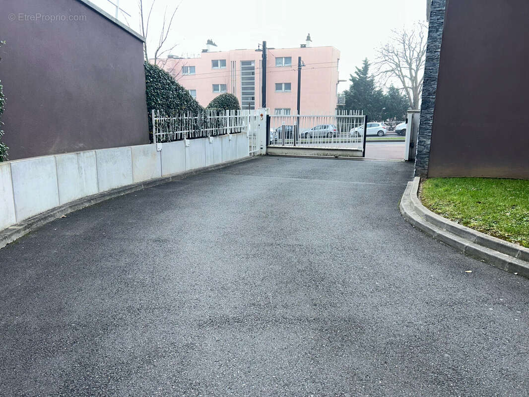 Parking à CHATENAY-MALABRY