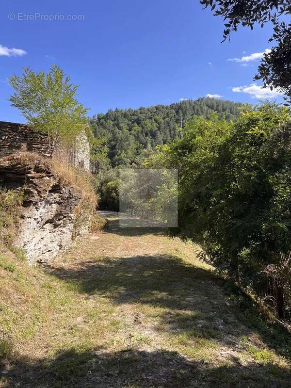 Maison à LE COLLET-DE-DEZE