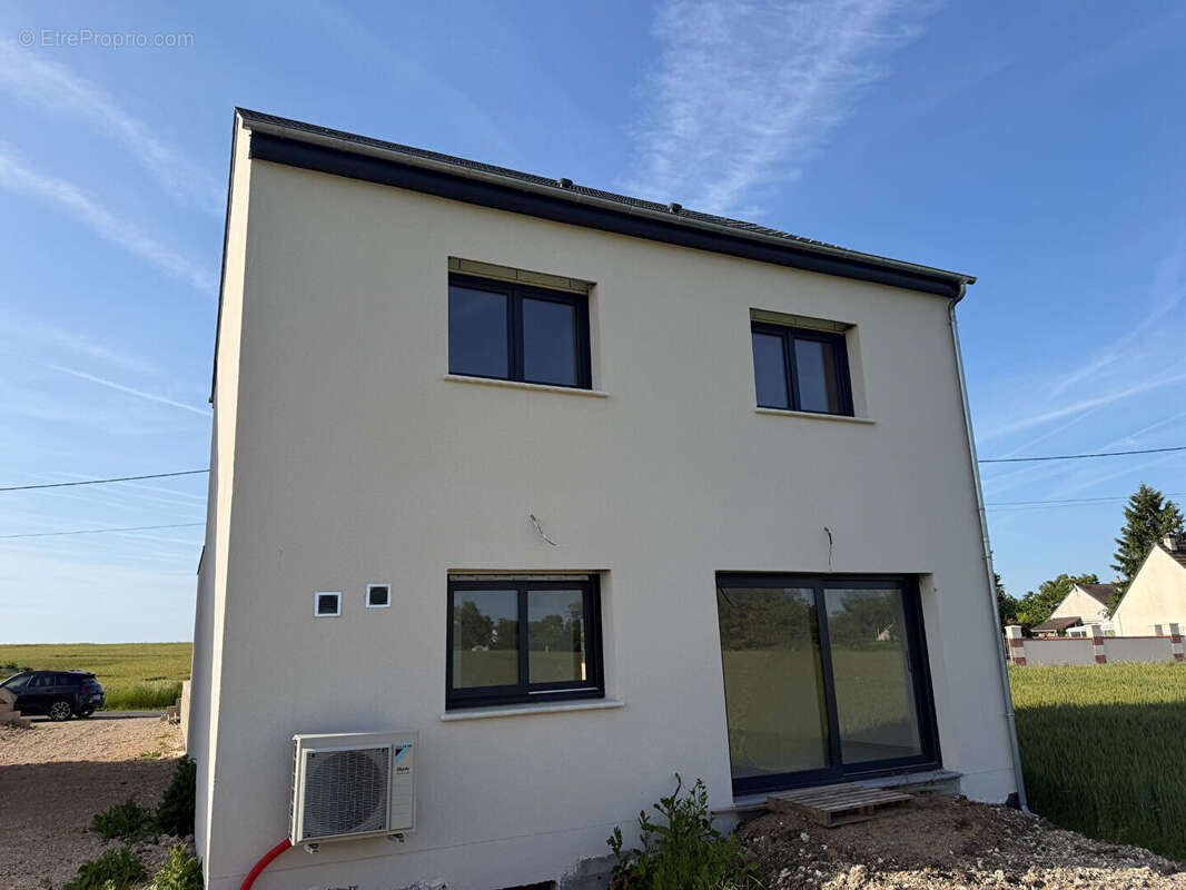 Maison à CHAINGY
