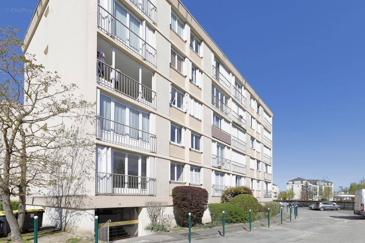 Appartement à LE PLESSIS-TREVISE