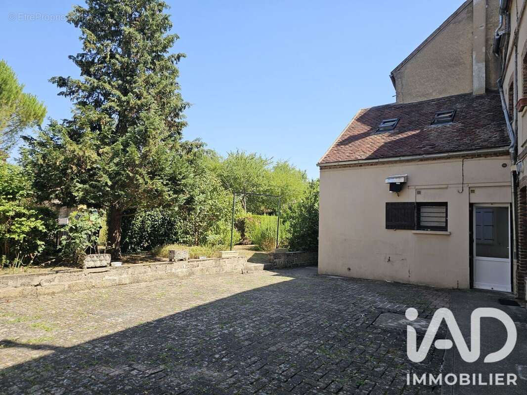 Appartement 29 m² à Sens  - photo 9