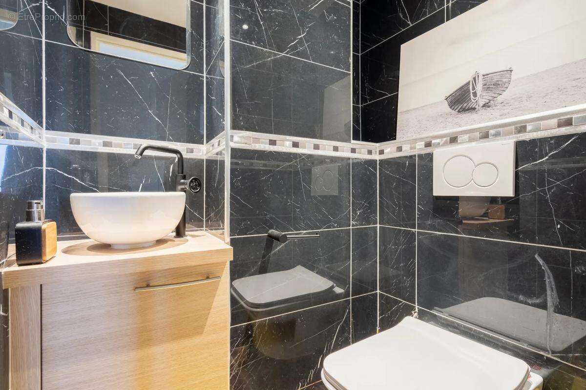 Appartement à LES PAVILLONS-SOUS-BOIS