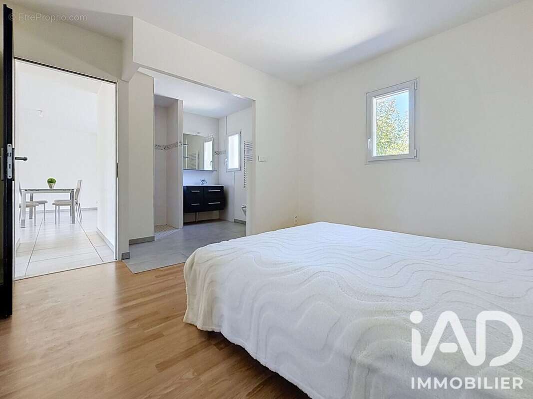 Maison 128 m² à Chauray  - photo 6