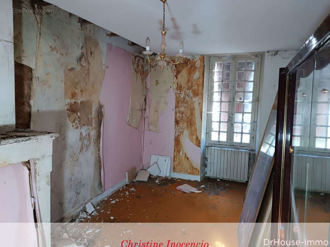 Maison 165 m² à Belluire  - photo 35