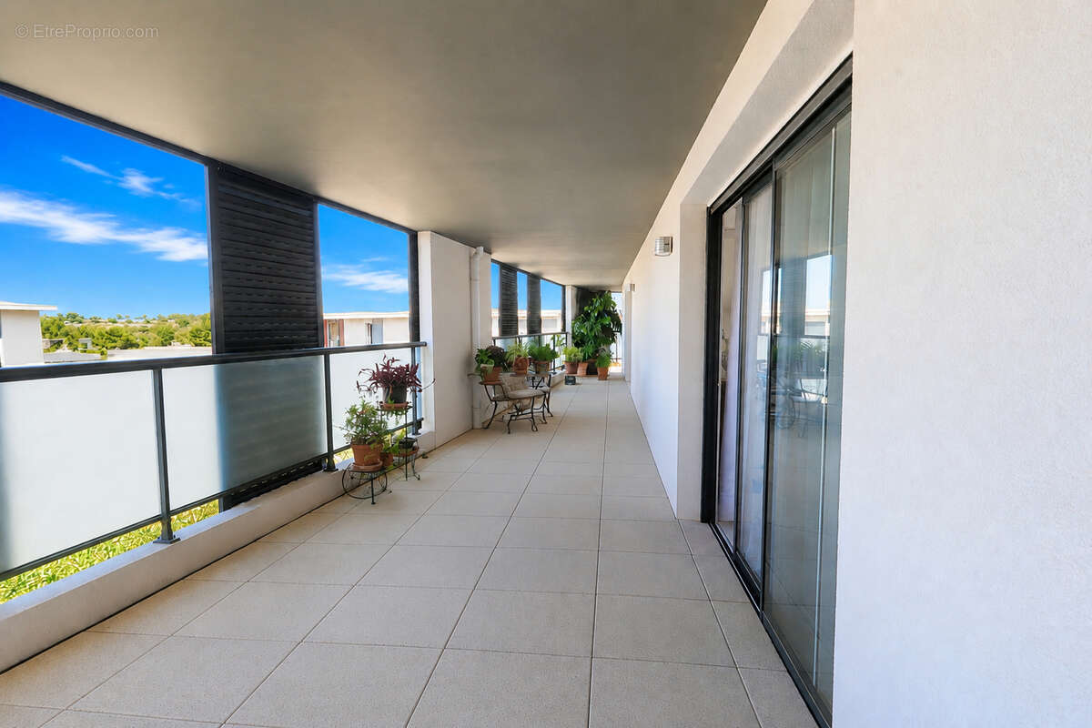 Appartement à LE CRES