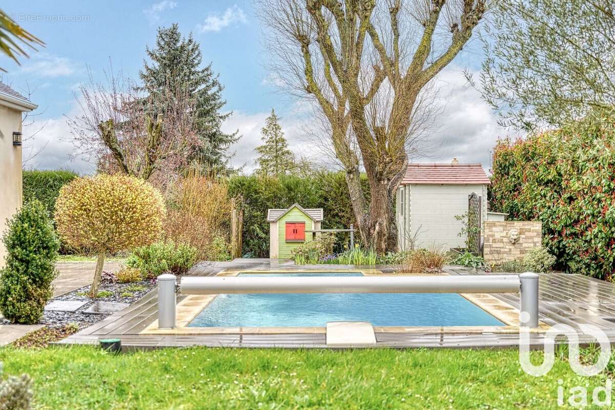 Maison 300 m² à Montsoult  - photo 3