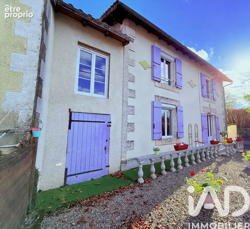 Photo 1 - Maison à AVAILLES-LIMOUZINE