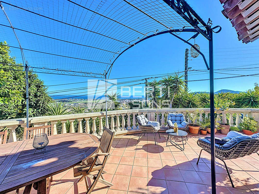 Maison à MANDELIEU-LA-NAPOULE