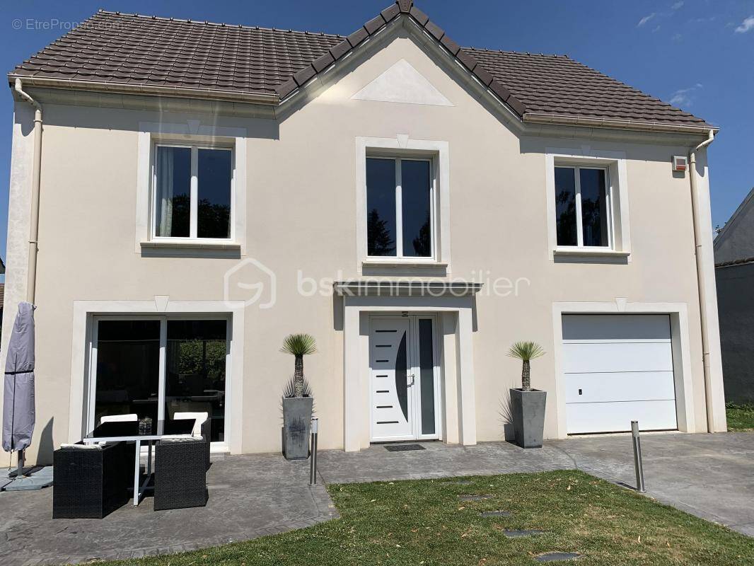 Maison à QUINCY-VOISINS