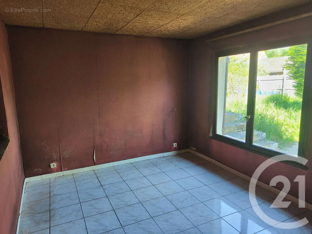 Maison à COSNE-COURS-SUR-LOIRE