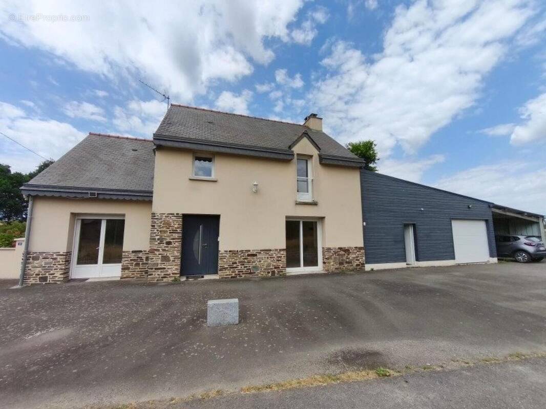 Photo 1 - Maison à PLEUGUENEUC