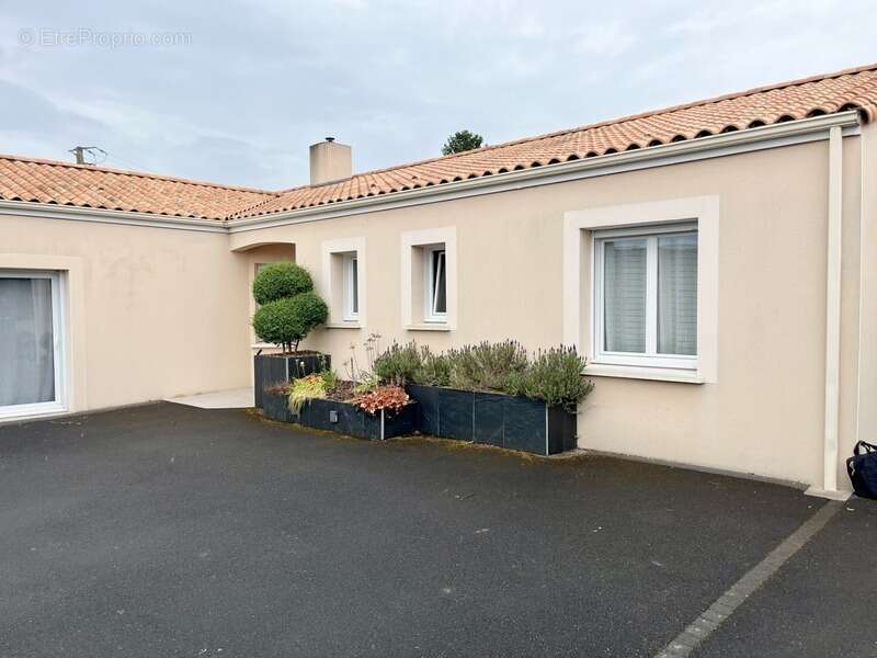 Maison à ROCHESERVIERE