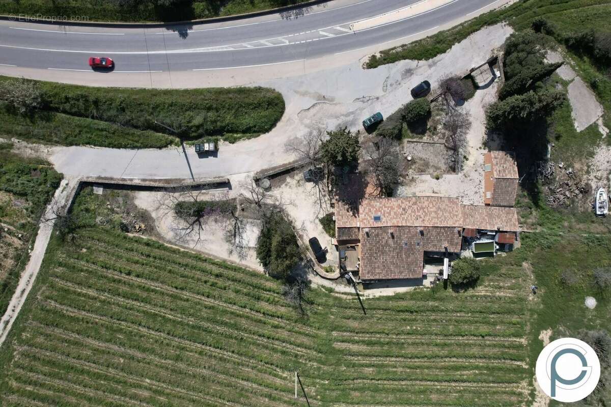 Appartement à LE CASTELLET