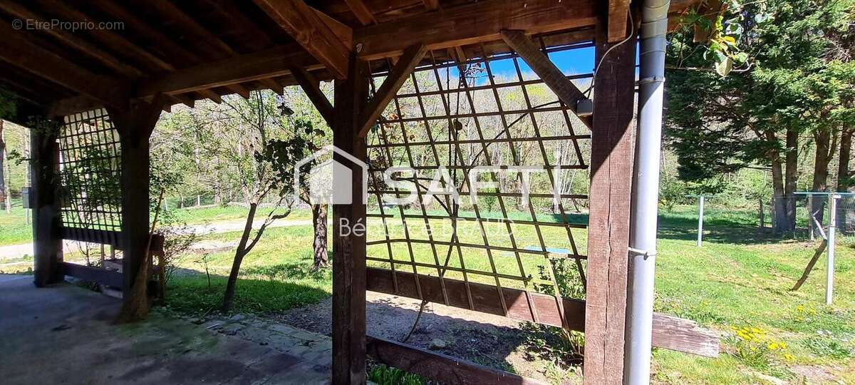 Photo 2 - Maison à ROCHECHOUART