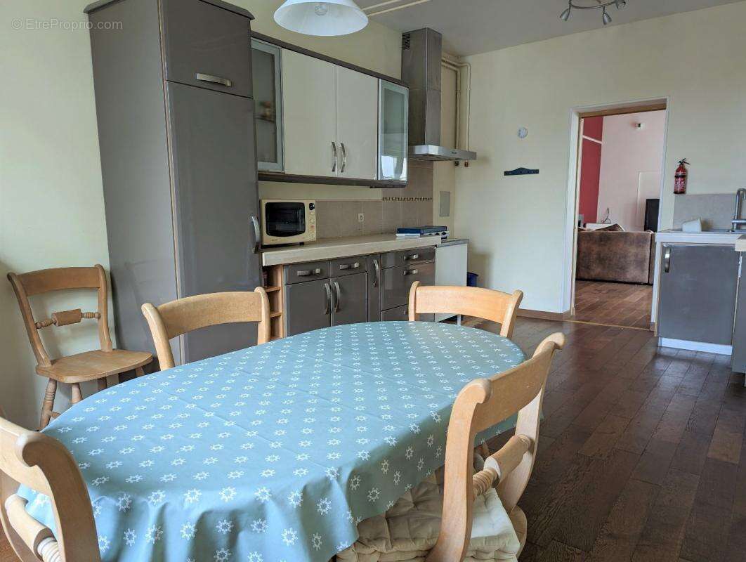 Maison à SAINT-JEAN-D&#039;ANGELY