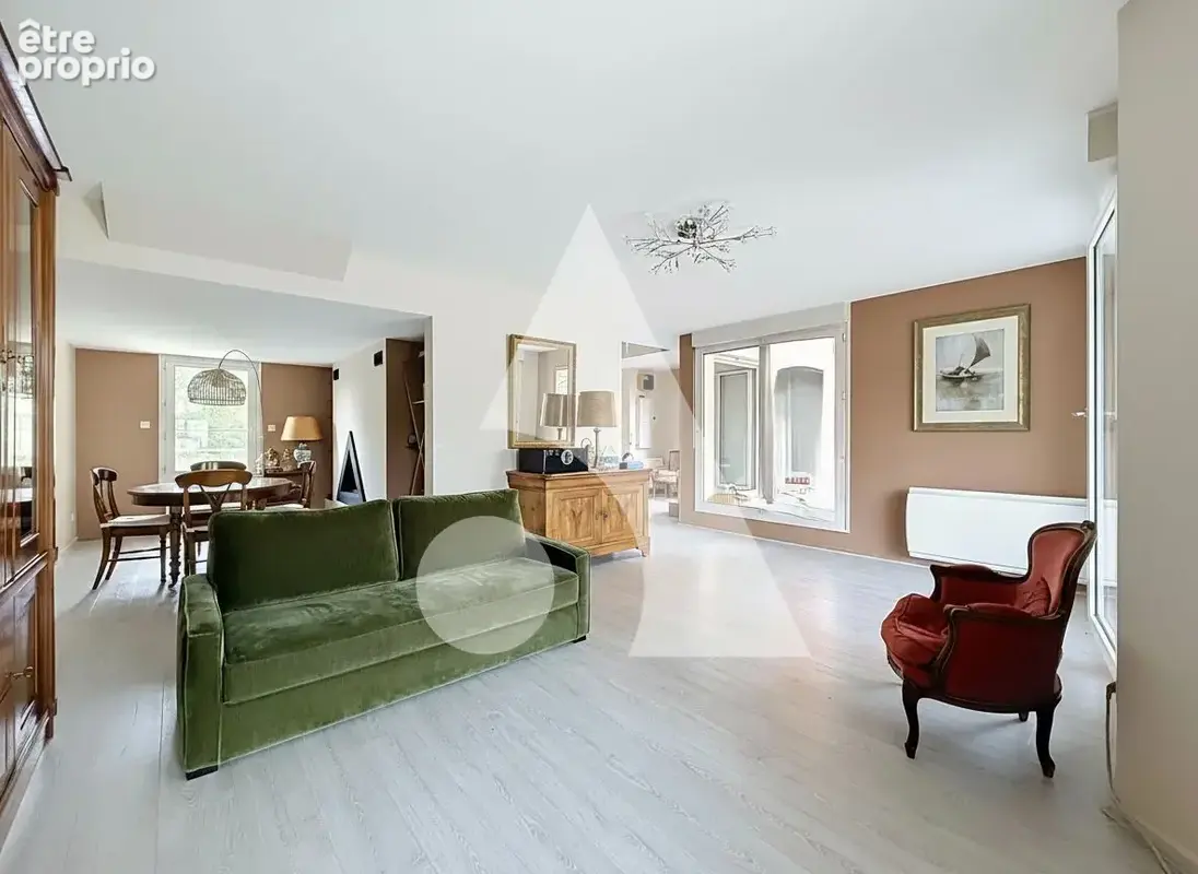 Duplex 169 m2 avec terrasse, véranda, garage et parking au Centre Ville - photo 3