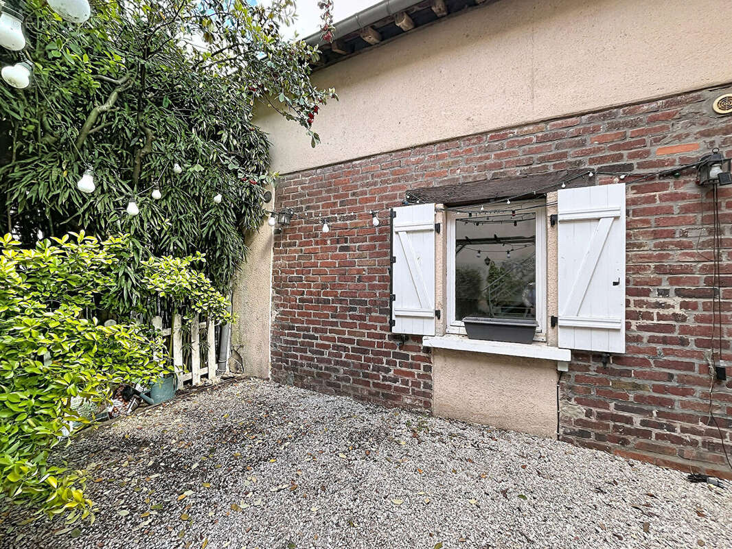 Appartement à NEAUPHLE-LE-CHATEAU