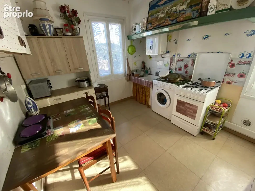Limoux, Ensemble immobilier avec garages et dépendances - photo 2