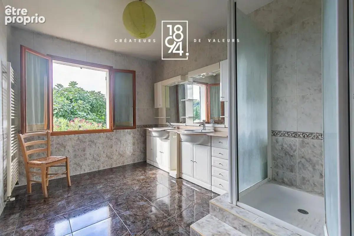À la vente, villa familiale t5 + t3, terrain paysagé & piscine à lauris 84360 - photo 19