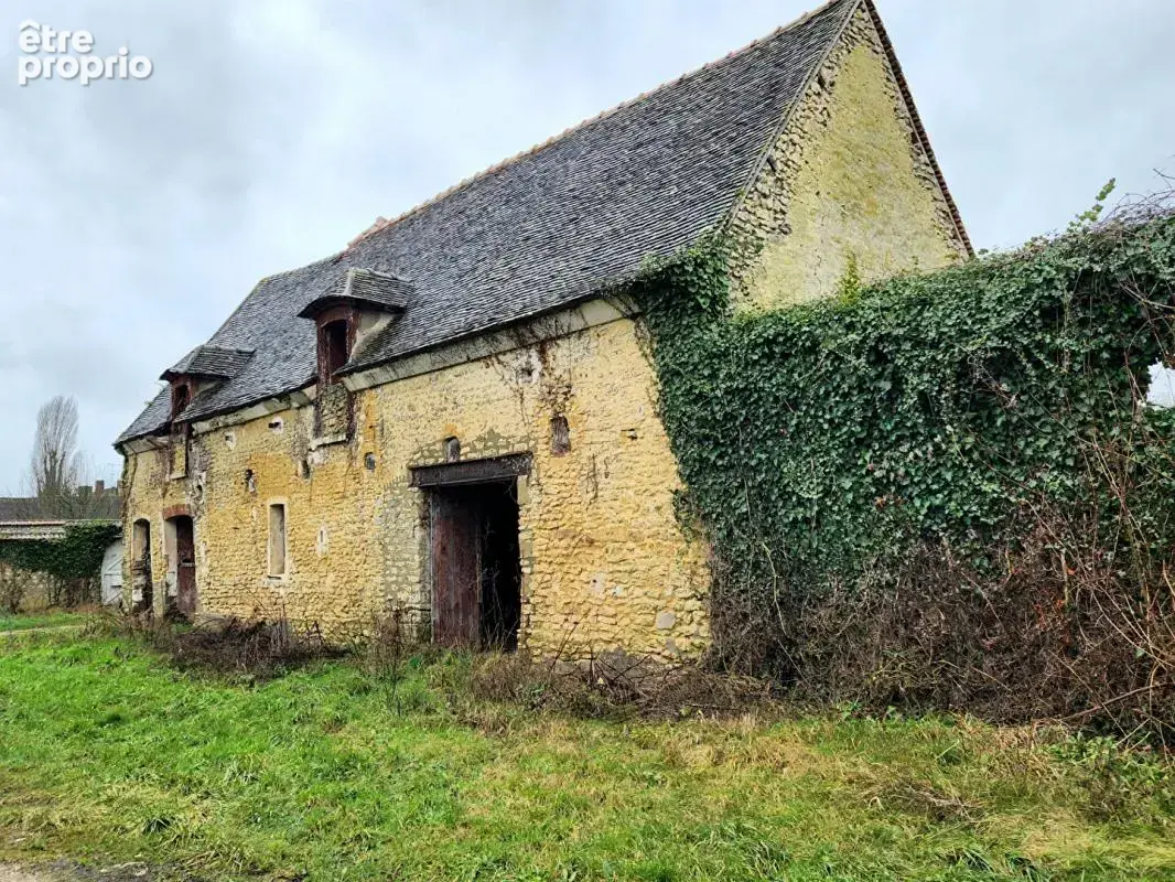 Vesly - Belle grange en pierres de 217 m2 au sol à aménager complètement - Toiture neuve - viabilisée en Eau et en électricité s - photo 5