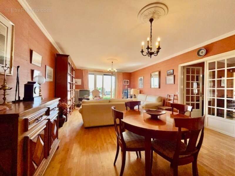 Appartement à SAVIGNY-SUR-ORGE