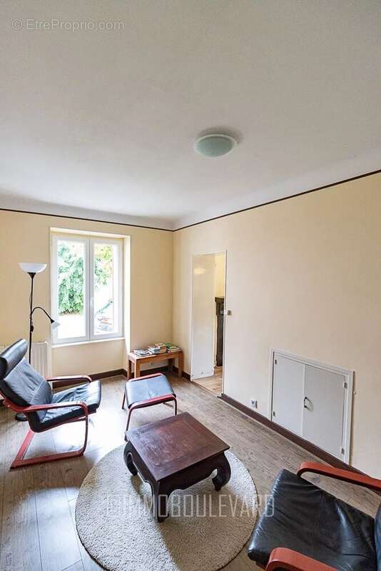 Maison à CHATEAUNEUF-LES-BAINS