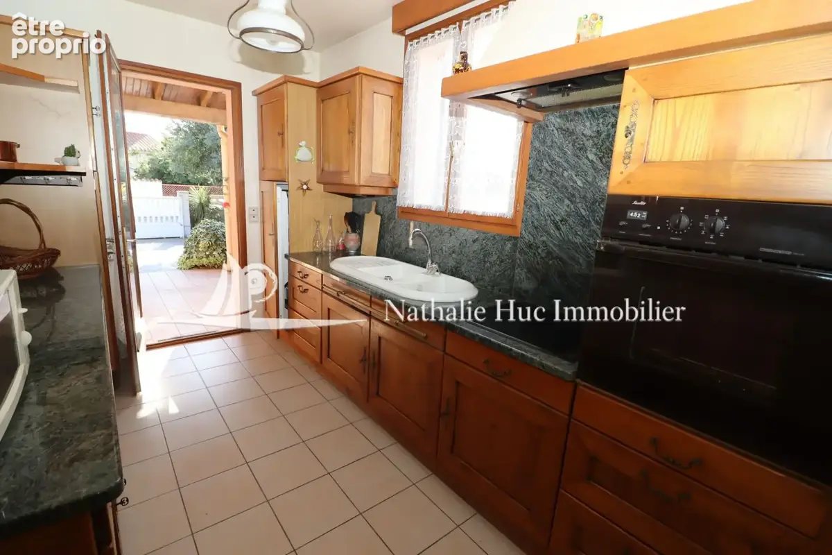 Maison 132 m² à Villelongue-De-La-Salanque  - photo 4