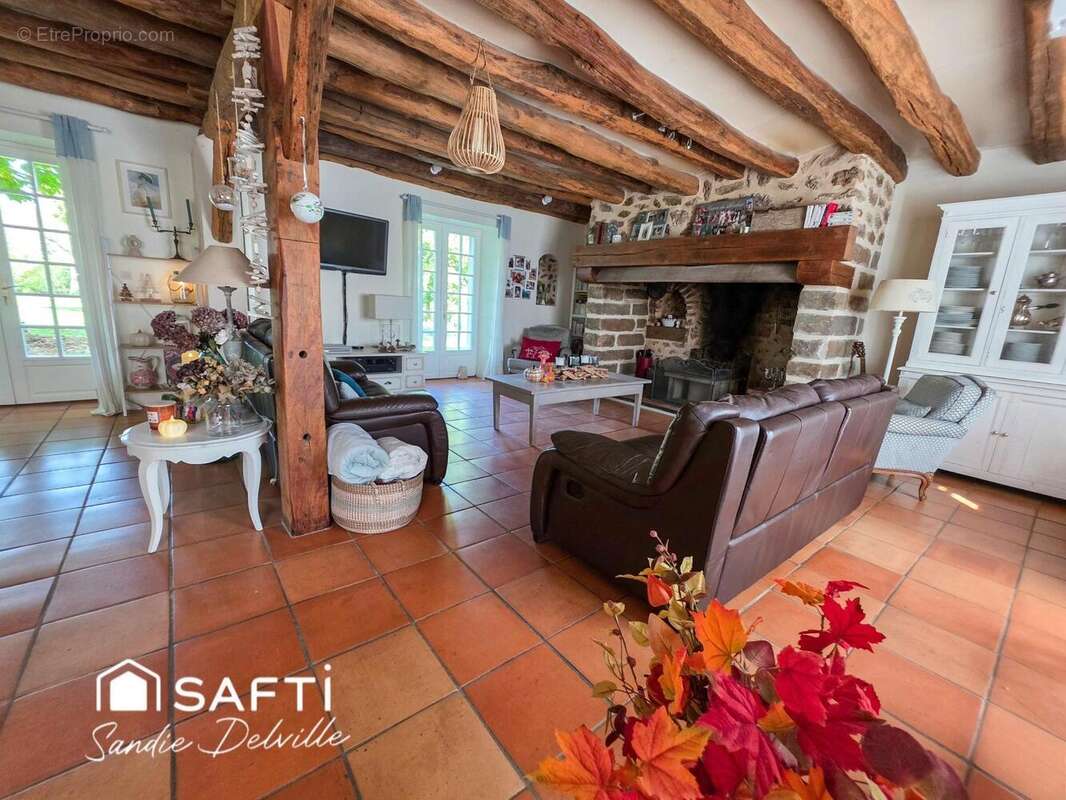 Photo 6 - Maison à COUTEVROULT
