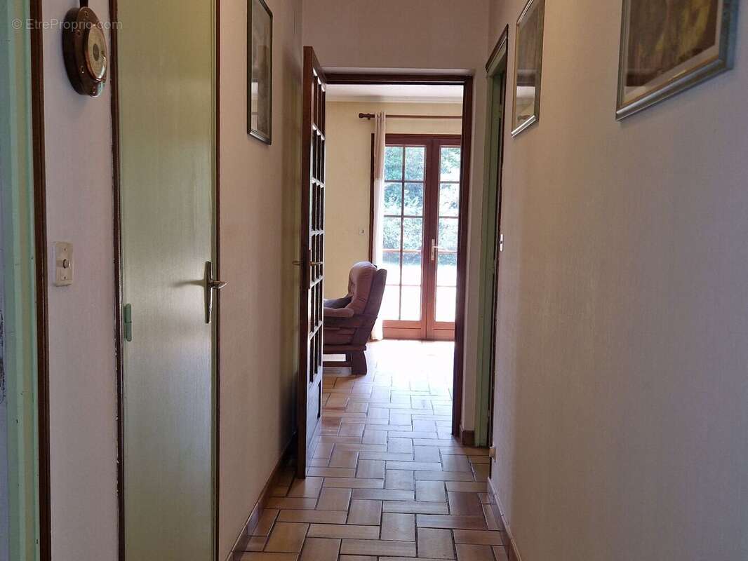 Maison de Plain pied et jardin proche des commerces. - photo 10