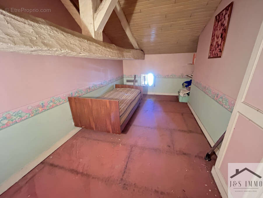 Maison à CHASSENEUIL-SUR-BONNIEURE