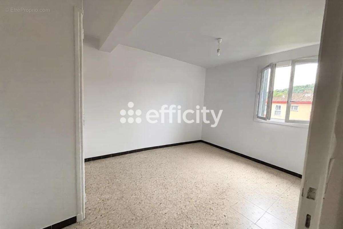 Appartement à BEDARIEUX