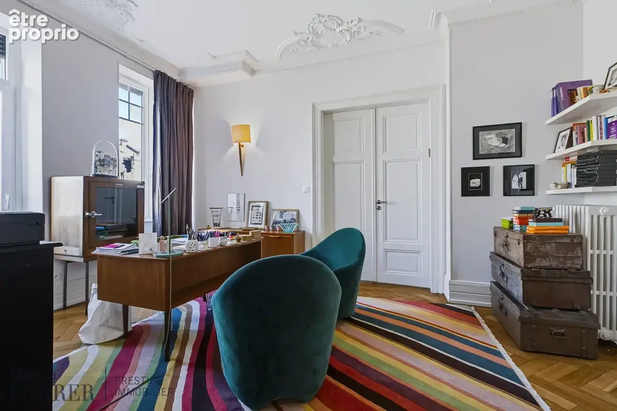 À VENDRE ! Appartement 5 pièces situé dans un immeuble en pierre de taille   135,86 m2 - photo 4